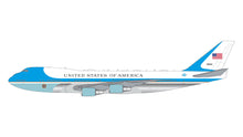 Load image into Gallery viewer, U.S. Airforce Boeing VC-25A 82-8000 &quot;Air Force One&quot; (new antenna array)
