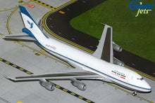 Load image into Gallery viewer, Iran Air B747-100B (1:200 scale)
