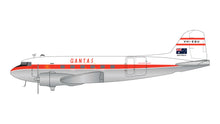 Load image into Gallery viewer, Qantas Airways DC-3 (1:200 scale)
