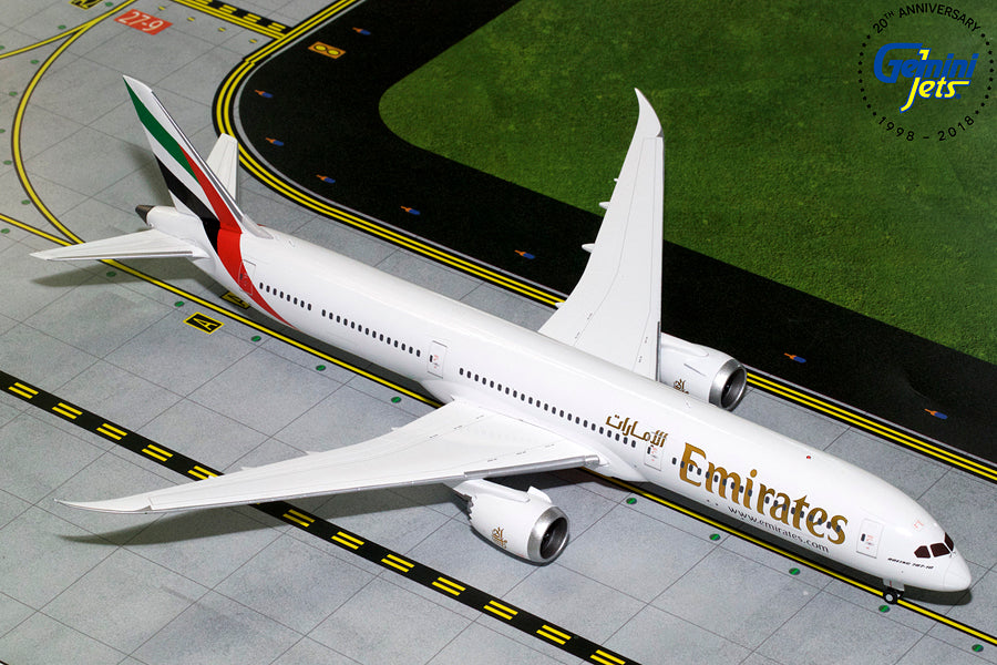 Emirates Airlines B787-10 (1:200 scale)