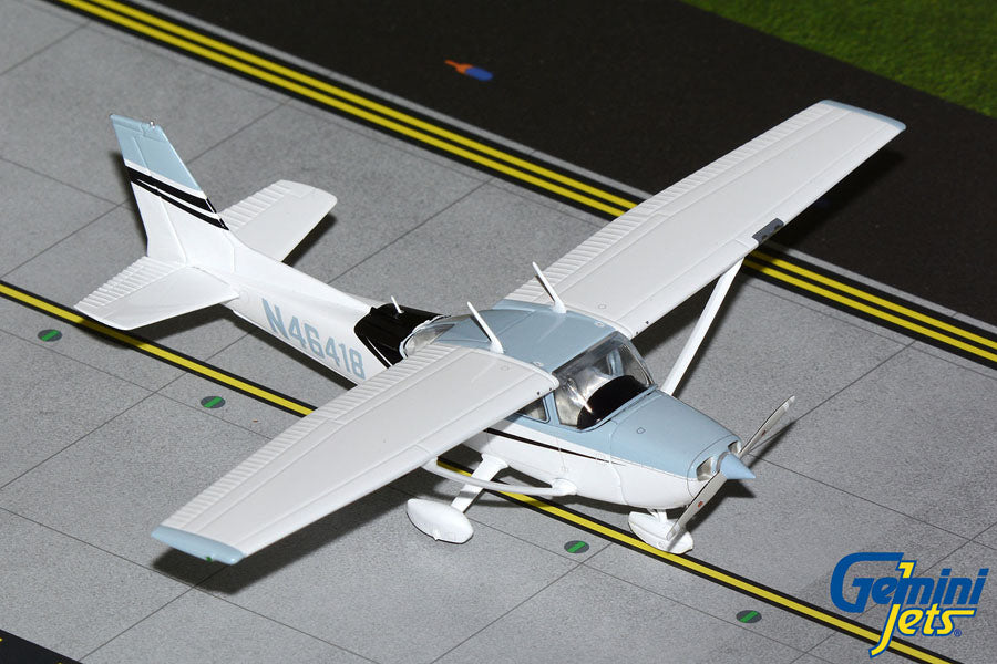 Cessna 172M Skyhawk (1:72 scale)