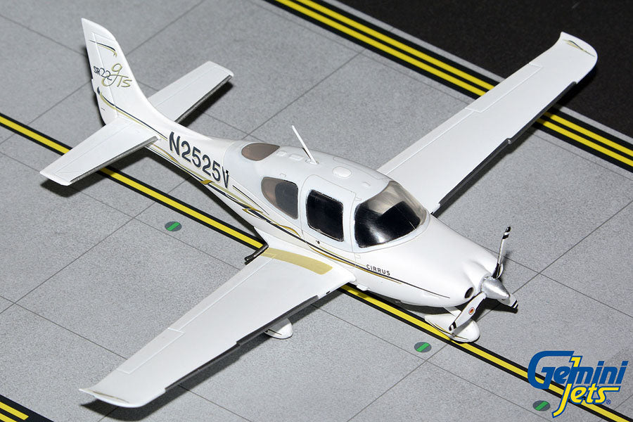 Cirrus SR22 (1:72 scale)