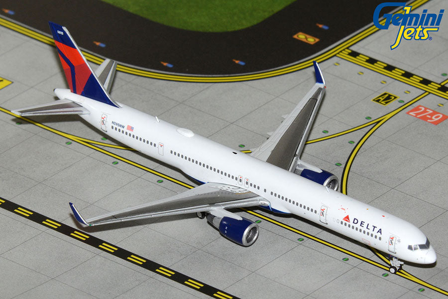 Delta Airlines B757-300W