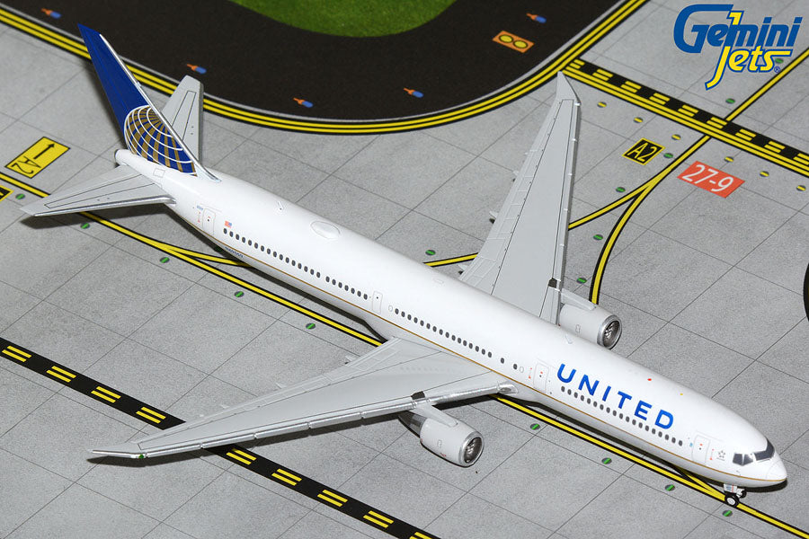 United Airlines B767-400ER (Post merger/Previous livery)