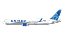 Load image into Gallery viewer, United Airlines B767-300ER
