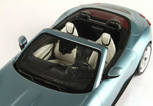 Load image into Gallery viewer, Ferrari Roma Spider (Celeste Trevi)

