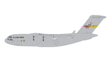 Load image into Gallery viewer, US Air Force C-17 Globemaster III (March AFB) (1:200 scale)

