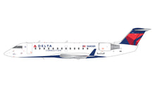 Load image into Gallery viewer, Delta Connection CRJ200LR (1:200 scale)
