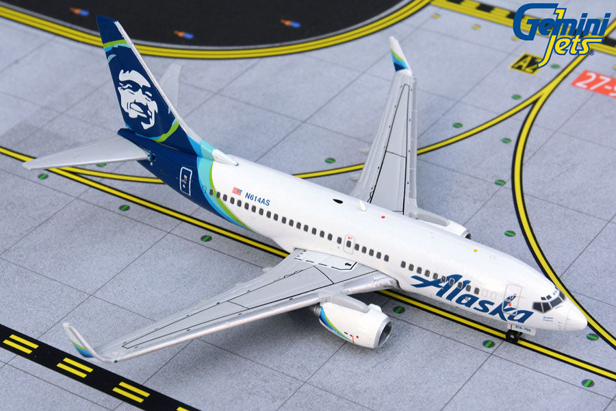 Alaska Airlines Boeing 737-700